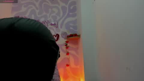 Mia . online show from February 27, 2026, 12:05 pm