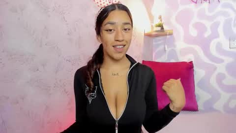 Mia . online show from March 27, 2026, 12:49 pm