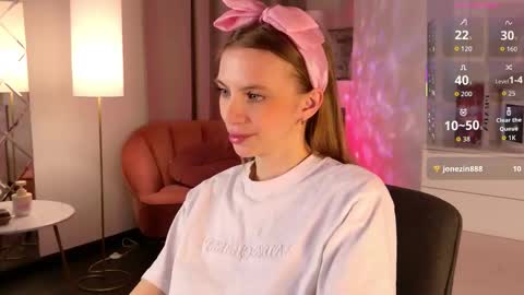 Mia online show from February 21, 2026, 6:36 am