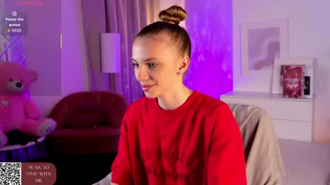 Mia online show from April 10, 2026, 6:40 am