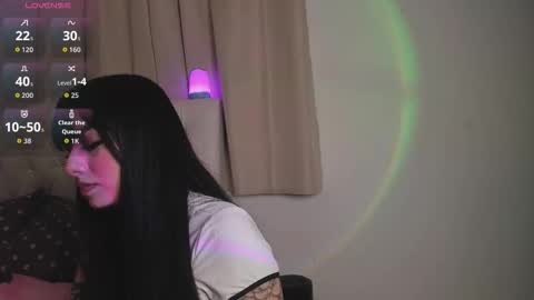 Snapshot of mia_sky_1 chatting on September 15, 2025, 10:32 pm Mia Sky online show from September 15, 2025, 10:32 pm