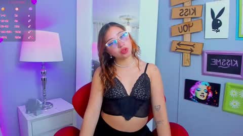 Snapshot of mia_skys chatting on September 9, 2025, 12:05 pm Mia online show from September 9, 2025, 12:05 pm
