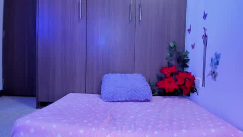 Snapshot of miaa_06 chatting on December 10, 2024, 1:22 am mia  nicolle online show from December 10, 2024, 1:22 am