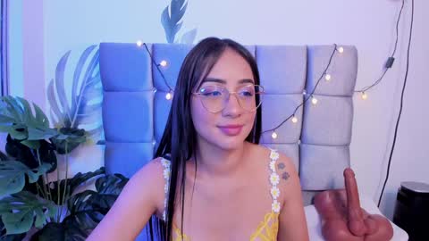 Snapshot of miaa_06 chatting on February 7, 2025, 5:10 am mia  nicolle online show from February 7, 2025, 5:10 am