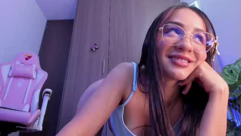 Snapshot of miaa_06 chatting on February 20, 2025, 5:33 am mia  nicolle online show from February 20, 2025, 5:33 am