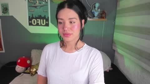 Miaa online show from October 4, 2025, 5:22 pm