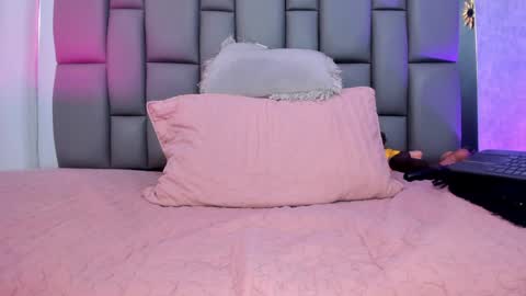 Snapshot of miaabrown__ chatting on January 13, 2025, 12:02 pm Mia online show from January 13, 2025, 12:02 pm