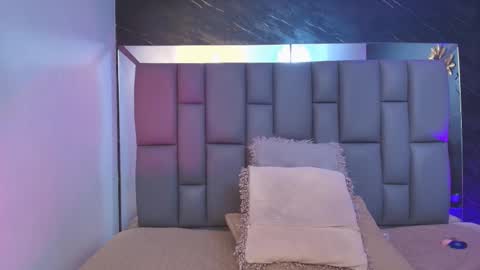 Snapshot of miaabrown__ chatting on October 8, 2025, 12:03 pm Mia online show from October 8, 2025, 12:03 pm
