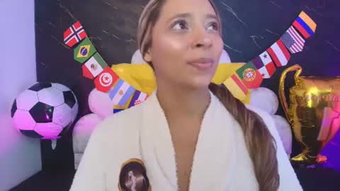 Snapshot of miaabrown__ chatting on June 30, 2026, 12:06 pm Mia online show from June 30, 2026, 12:06 pm