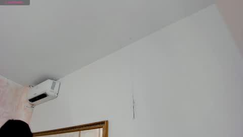 Snapshot of miaaffox chatting on January 18, 2026, 7:39 pm miaaffox online show from January 18, 2026, 7:39 pm