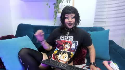 Mia online show from January 31, 2025, 1:34 pm