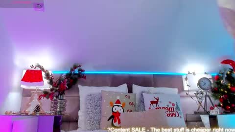 Mia online show from December 21, 2025, 8:16 pm