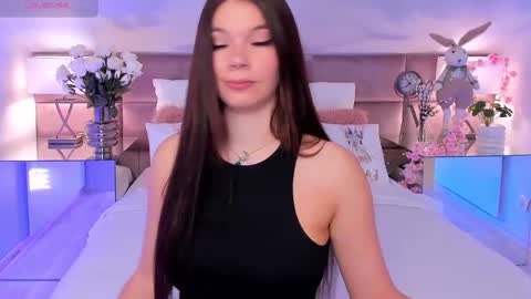 Mia online show from March 28, 2026, 8:19 pm