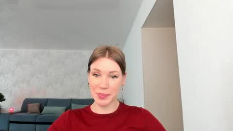 Mia online show from May 5, 2026, 4:31 am