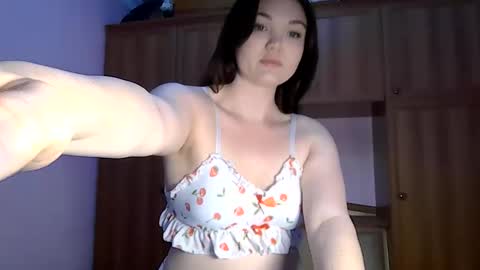 Mia online show from May 12, 2026, 8:55 am