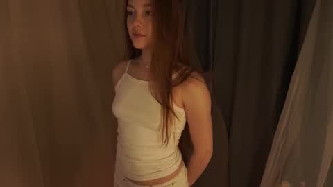 Mia online show from November 10, 2025, 5:01 pm