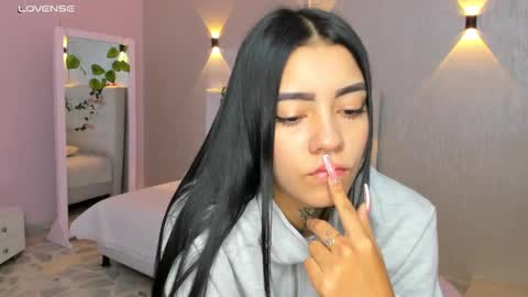 Mia Gomez online show from March 8, 2025, 12:20 pm