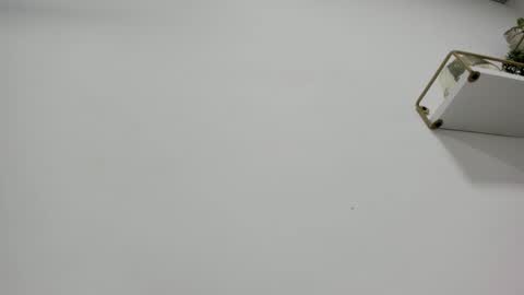 Miah Collins online show from February 17, 2025, 11:02 am