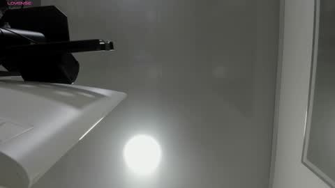 Miah Collins online show from September 9, 2025, 11:32 am