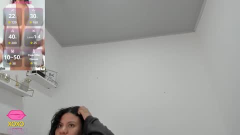 Miah Collins online show from December 2, 2025, 11:59 am