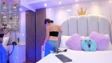 Snapshot of miah_skinny chatting on May 23, 2026, 11:47 am Mia online show from May 23, 2026, 11:47 am