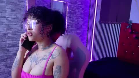 miahernadezpr online show from May 4, 2026, 3:35 am