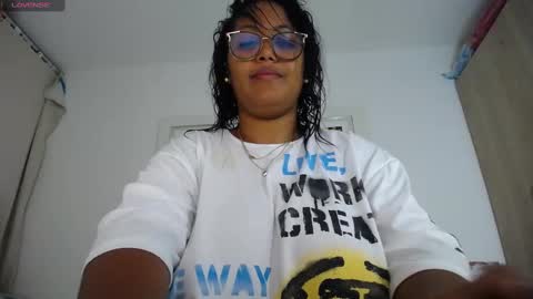 miajoseph_ online show from February 17, 2025, 7:04 am