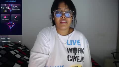 miajoseph_ online show from October 27, 2025, 2:37 am