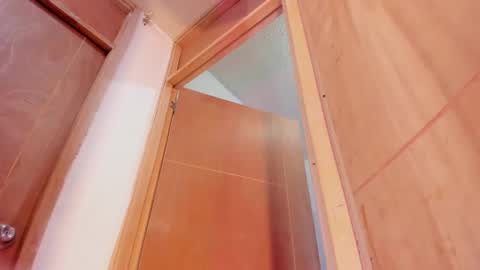 miakirshner_ online show from September 12, 2025, 2:11 am