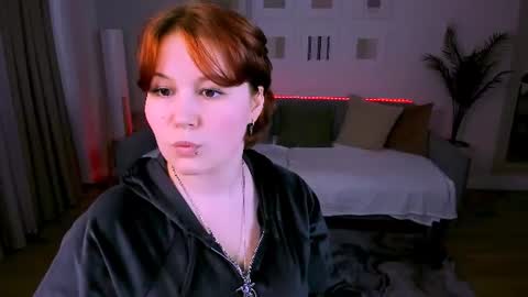 mialacrice online show from June 29, 2026, 11:32 am