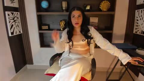 Mia 3 online show from January 16, 2026, 11:47 am