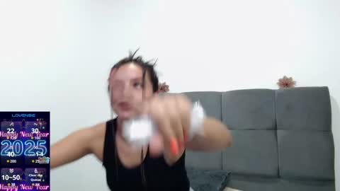Snapshot of miamackleyn_ chatting on January 14, 2025, 6:49 pm MIA online show from January 14, 2025, 6:49 pm