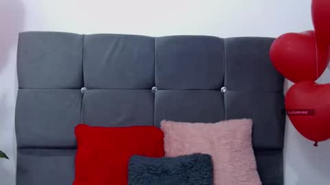 Snapshot of miamackleyn_ chatting on February 27, 2025, 12:45 pm MIA online show from February 27, 2025, 12:45 pm