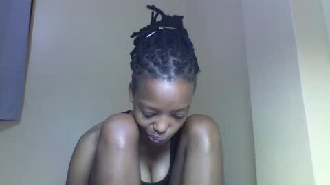 Snapshot of miami_muffin chatting on November 23, 2025, 1:38 am Muffin online show from November 23, 2025, 1:38 am