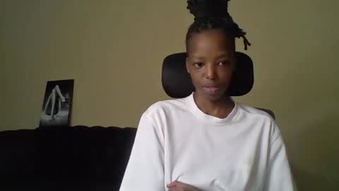 Muffin online show from April 16, 2026, 1:23 pm