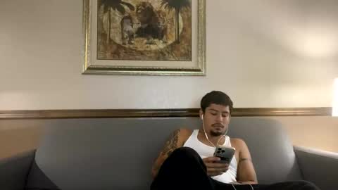 miamiclos1 online show from February 26, 2025, 2:25 pm