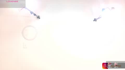 Mia  online show from January 16, 2025, 3:35 pm