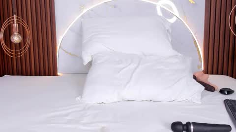 Snapshot of miamiller69 chatting on October 11, 2025, 3:39 am Mia online show from October 11, 2025, 3:39 am