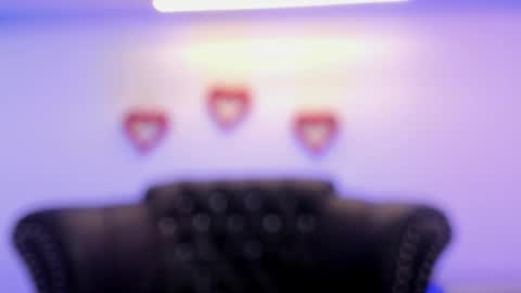 Snapshot of miamontoya chatting on February 22, 2025, 3:58 pm Mia   -5 7001400 Follow  online show from February 22, 2025, 3:58 pm