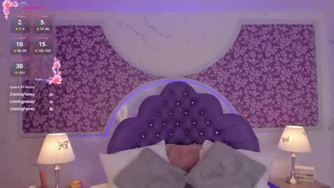 Snapshot of miamontoya chatting on September 18, 2025, 1:18 am Mia   -5 7001400 Follow  online show from September 18, 2025, 1:18 am