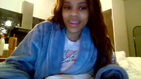 MiaMuffn online show from February 2, 2025, 4:15 am