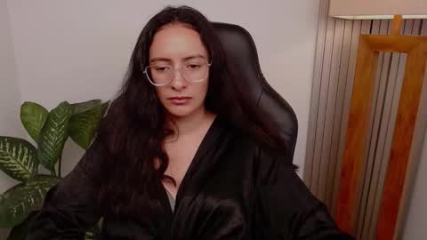 MIAPORTMANN online show from February 23, 2026, 7:00 pm