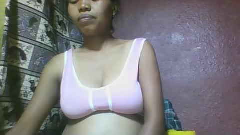 miarii online show from March 8, 2025, 11:37 am