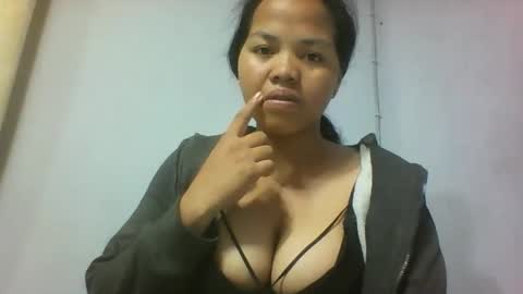 miarii online show from October 28, 2025, 4:05 am