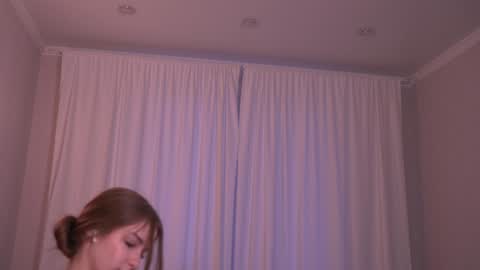 Mia online show from January 31, 2025, 5:40 am