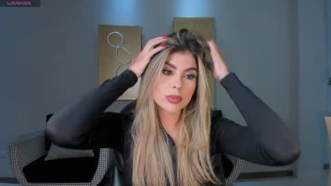 Mia Silva online show from May 10, 2026, 11:15 am