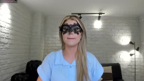 Mia Silva online show from June 19, 2026, 11:03 am