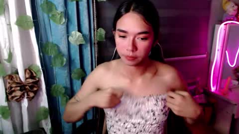 Snapshot of miatrixs chatting on January 11, 2026, 10:42 am Mia online show from January 11, 2026, 10:42 am