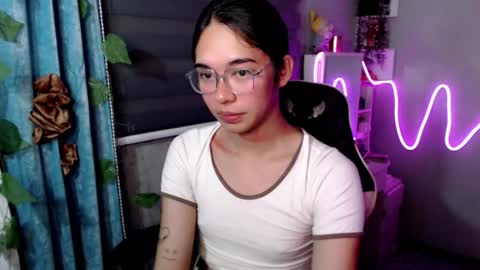 Snapshot of miatrixs chatting on February 24, 2026, 7:56 pm Mia online show from February 24, 2026, 7:56 pm