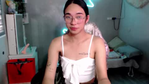 Snapshot of miatrixs chatting on February 27, 2026, 9:20 am Mia online show from February 27, 2026, 9:20 am